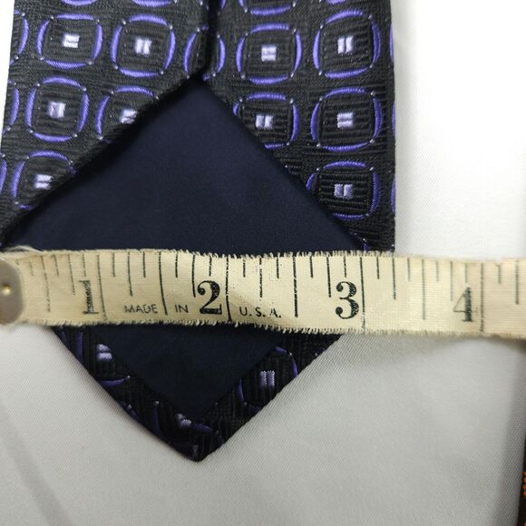 3 Tom James Geometric and Striped Silk Ties 3.25" x 58/59" - Picture 6 of 11